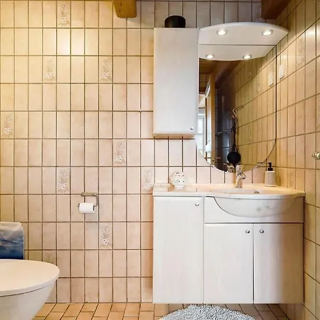 4761-aakirkeby-hojlyngsvejen-12 Appartamento Åkirkeby